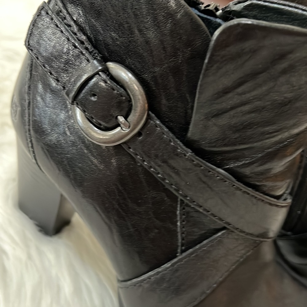 Born booties - Picture 3 of 8